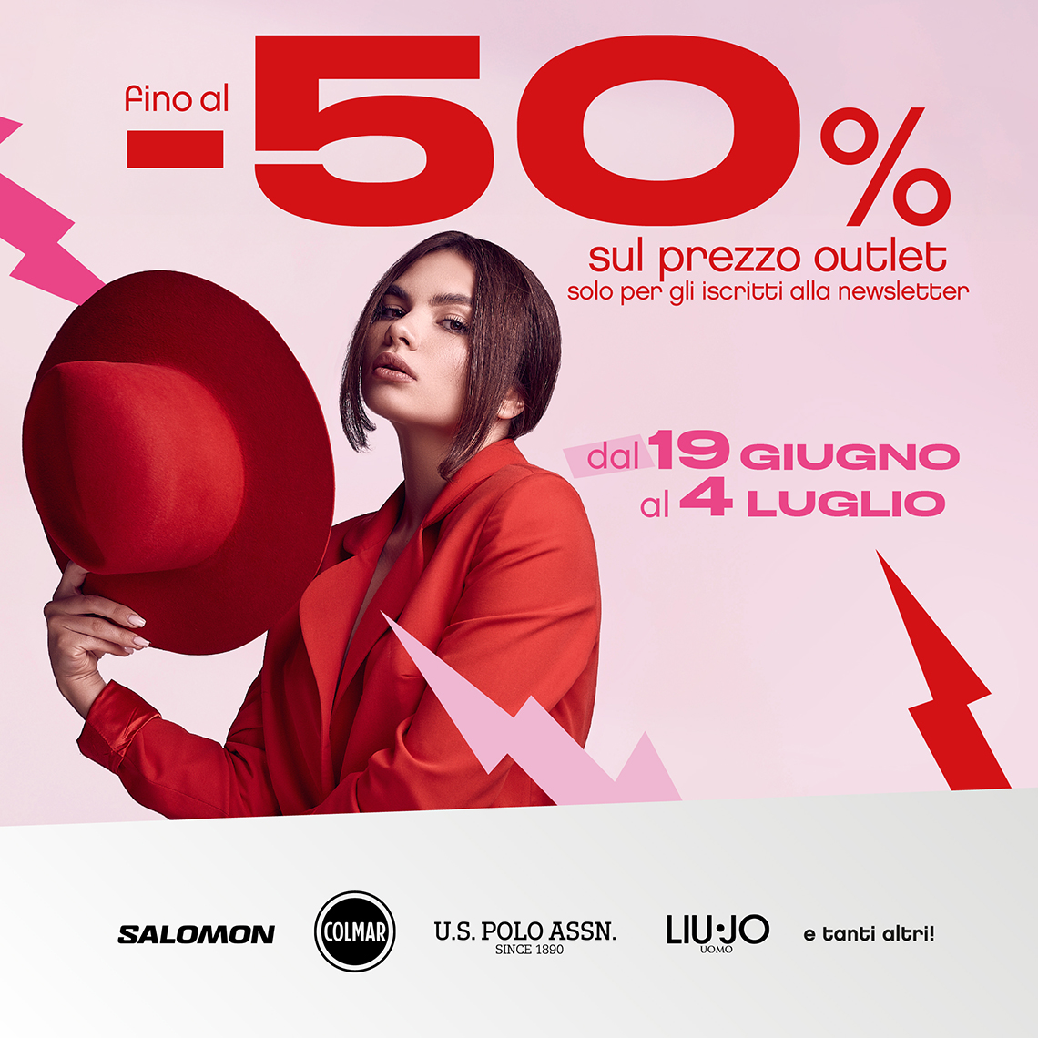 Donna in rosso su sfondo rosa con scritte fino al -50% dal 19 giugno al 4 luglio