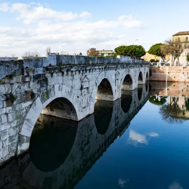 Ponte in pietra della Romagna